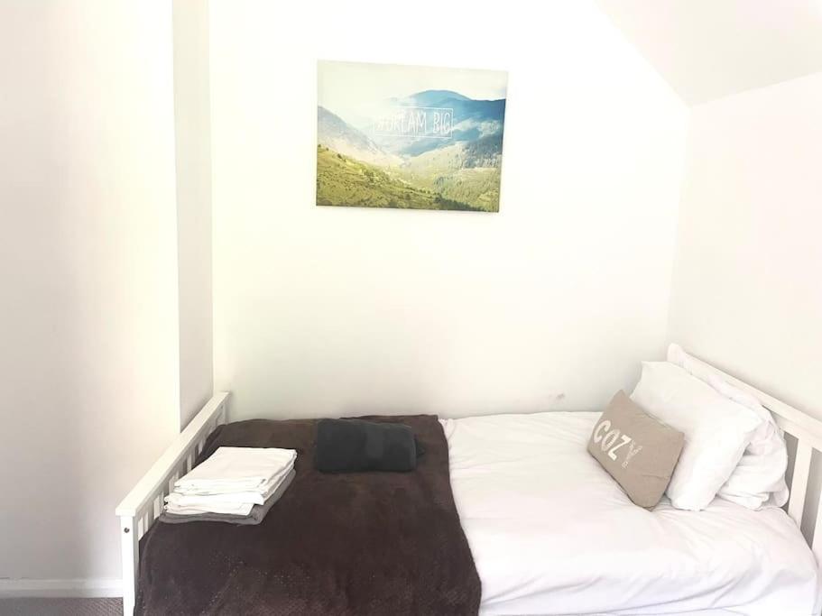 Afan Valley Home - Contractor Accommodation Port Talbot Bagian luar foto